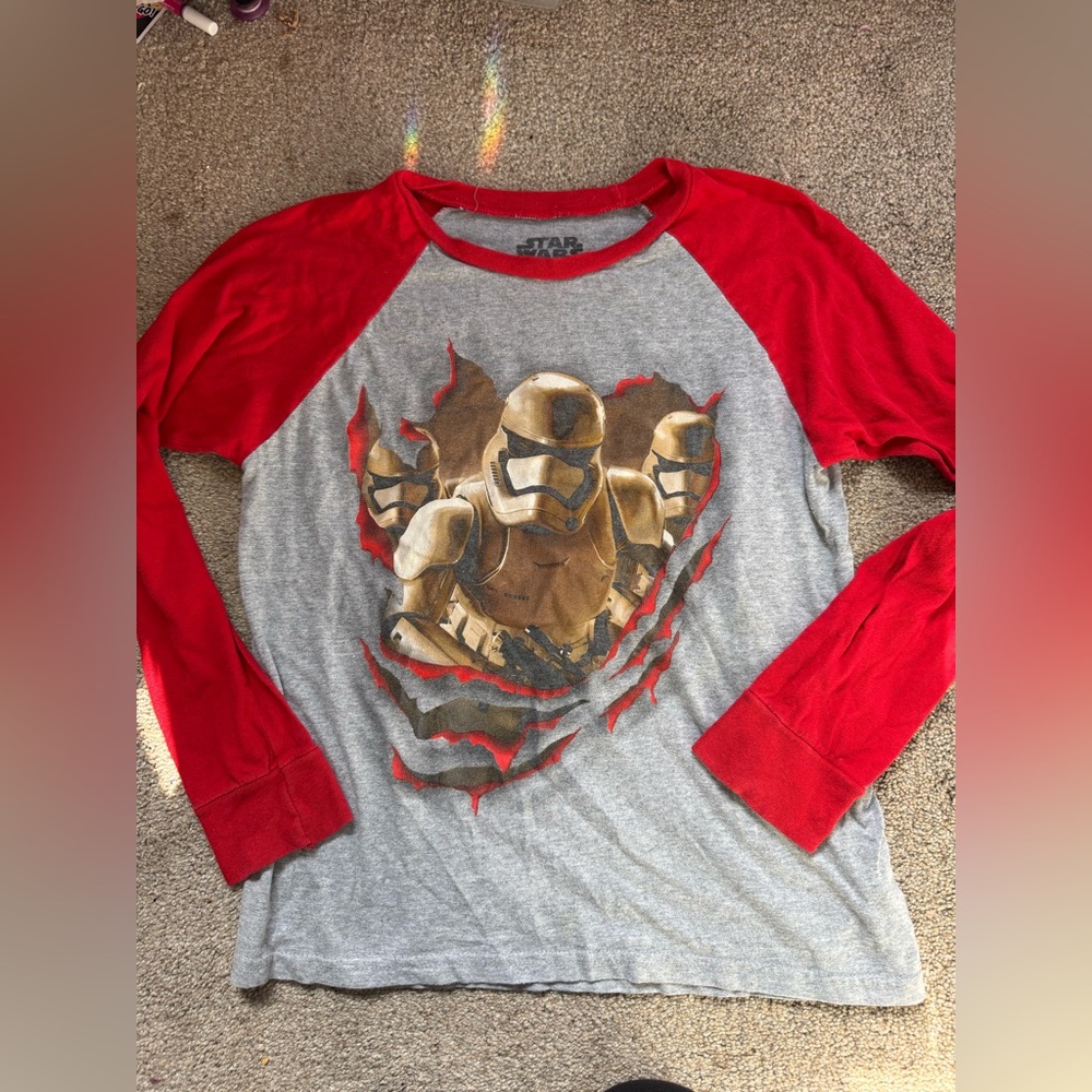 Star Wars Red & Gray Long-Sleeve Raglan Stormtrooper Graphic Tee